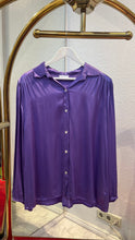 Laden Sie das Bild in den Galerie-Viewer, Satin Optik Blusen