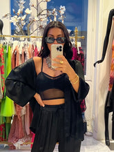 Laden Sie das Bild in den Galerie-Viewer, Satin Optik Blusen