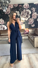 Laden Sie das Bild in den Galerie-Viewer, Jumpsuit zum wickeln/ binden, diverse Farben